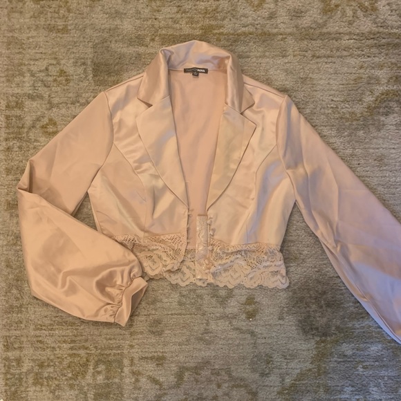 Fashion Nova lace collared button top mauve - Picture 1 of 4